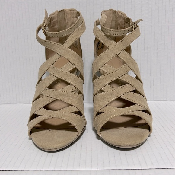 Christian Siriano Color Beige Size 6.5 - Picture 5 of 5